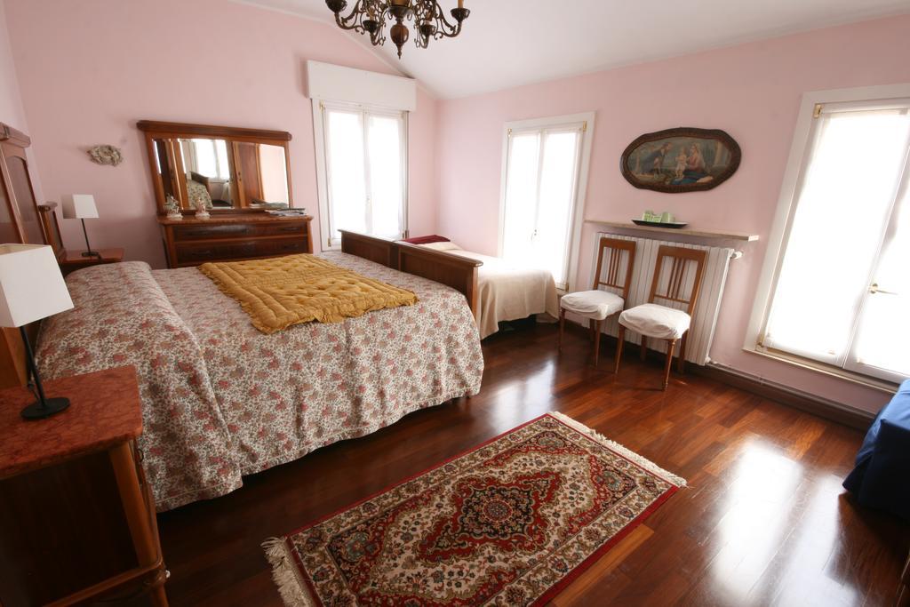Corte Posta B&B - Parcheggio E Bagno In Camera Mantova Cameră foto